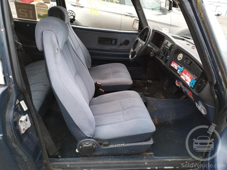 YS3AR36J6J3021407 Saab 900  1988 Blue 2.0L 4