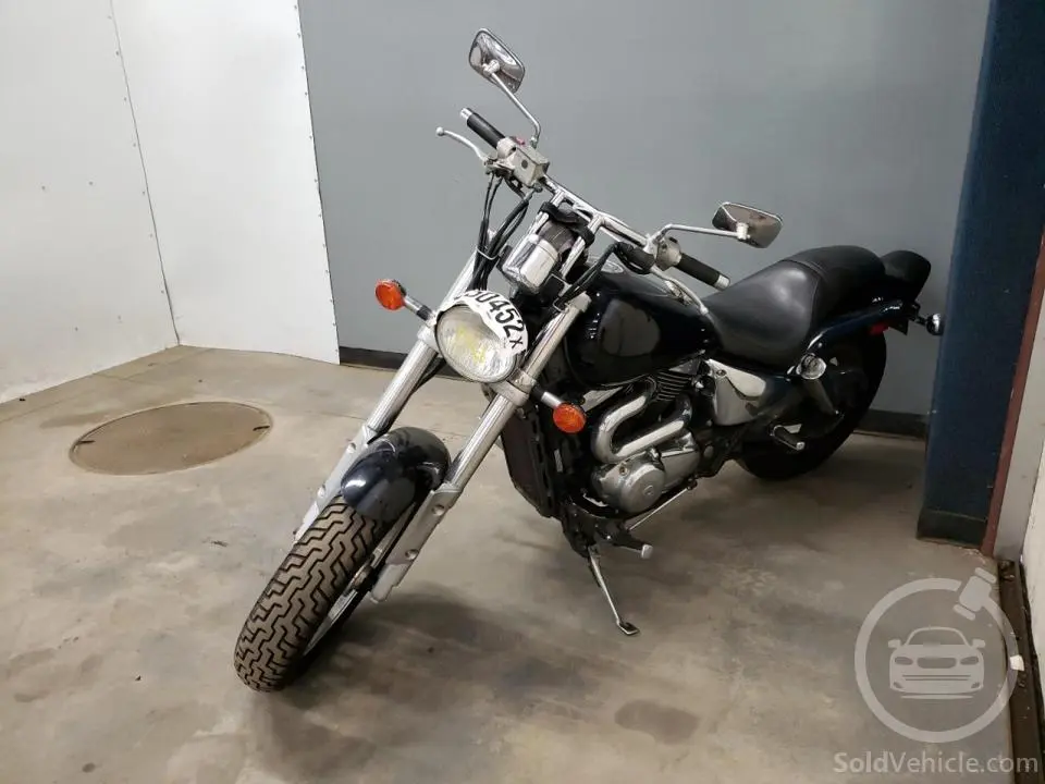 JS1VS53A122100563 Suzuki Cyc Vz/Vzr  2002 Black