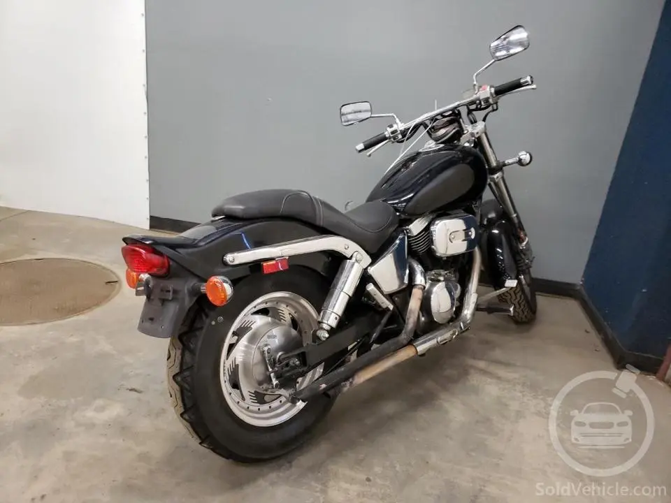 JS1VS53A122100563 Suzuki Cyc Vz/Vzr  2002 Black