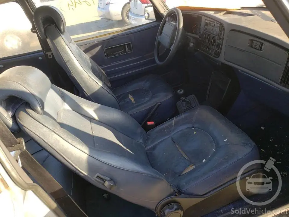 YS3AK36E5N2016038 Saab 900 Base 1992 Silver 2.1L 4