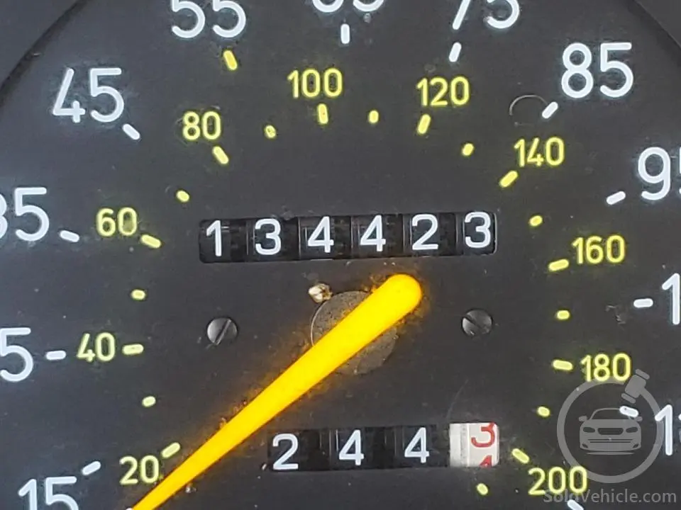 YS3AK36E5N2016038 Saab 900 Base 1992 Silver 2.1L 4